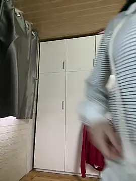 leo-kitty online show from 02-15-26, 06:25