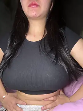 leo-kitty online show from 12-15-25, 08:53