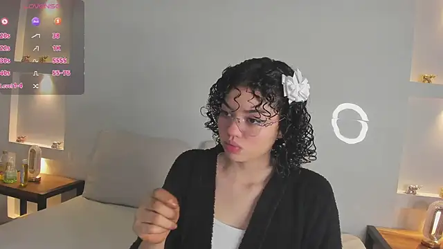 Snapshot of chloe_cortez chatting on 04-18-26, 11:56 chloe cortez online show from 04-18-26, 11:56