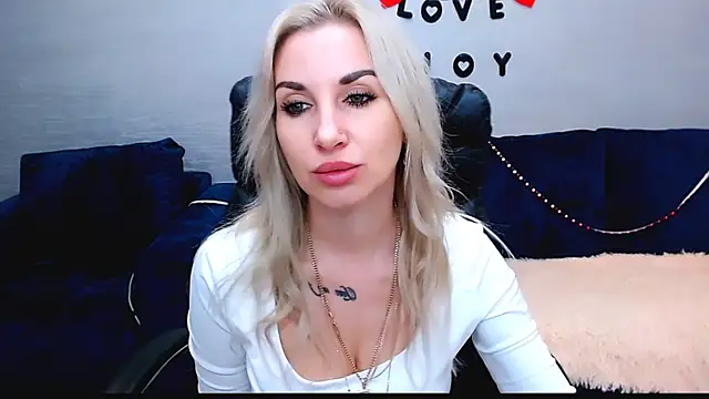 Hanna--Sweet online show from 12-17-25, 10:31