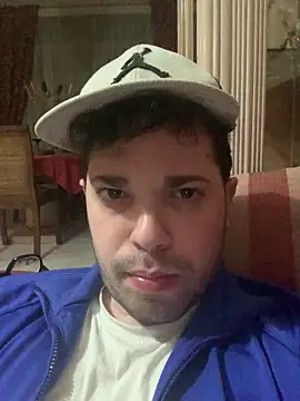 Snapshot of sognatore99 chatting on 03-04-26, 05:42 sognatore99 online show from 03-04-26, 05:42