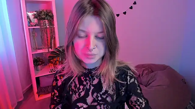 Snapshot of crazysound chatting on 02-12-26, 01:11 crazysound online show from 02-12-26, 01:11