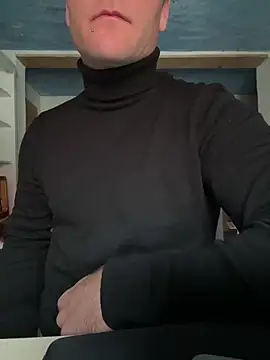 Manu1983el01 online show from 12-17-25, 01:38