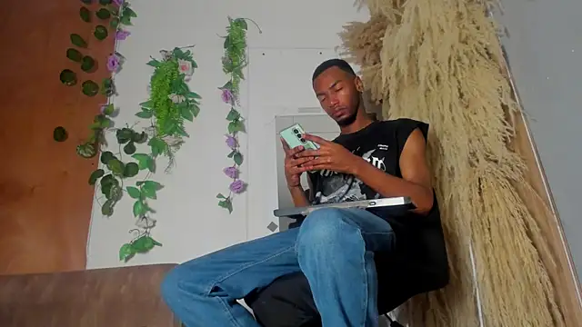 Higger dick online show from 12-22-25, 01:11