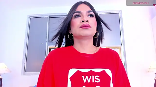 Snapshot of Silvanna-Casstro chatting on 06-04-26, 11:26 Silvanna-Casstro online show from 06-04-26, 11:26