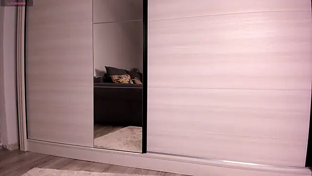 SweetViperr online show from 01-13-26, 08:13