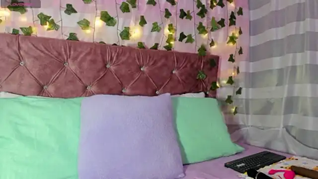Ayla-marttinez online show from 06-23-26, 01:36