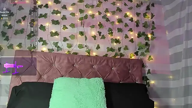 Snapshot of Ayla-marttinez chatting on 05-22-26, 12:41 Ayla-marttinez online show from 05-22-26, 12:41