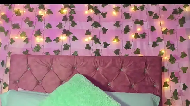 Ayla-marttinez online show from 02-21-26, 01:18