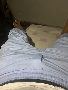 Snapshot of Night_outcam chatting on 03-15-26, 11:12 Night outcam online show from 03-15-26, 11:12