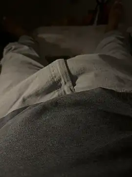 Snapshot of Night_outcam chatting on 02-26-26, 10:10 Night outcam online show from 02-26-26, 10:10