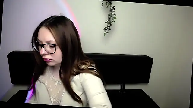 LiliaErmi online show from 04-21-26, 06:09