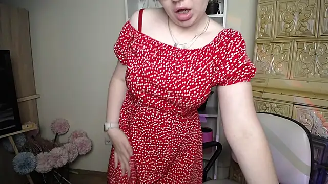 Snapshot of LiliaErmi chatting on 06-22-26, 06:10 LiliaErmi online show from 06-22-26, 06:10