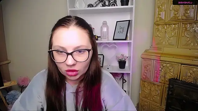 LiliaErmi online show from 12-16-25, 05:44