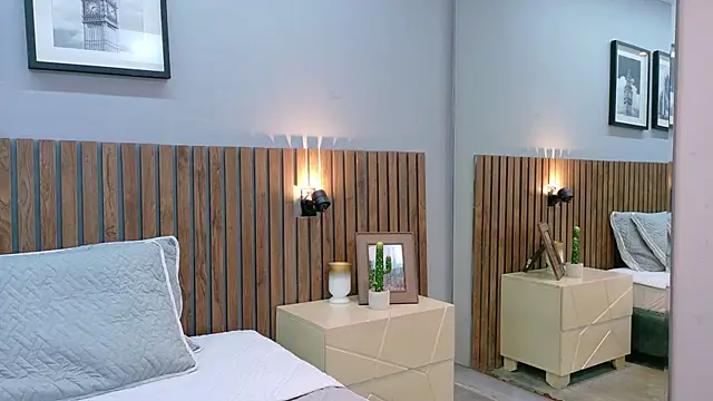 Mia Bellefort online show from 02-11-26, 07:47