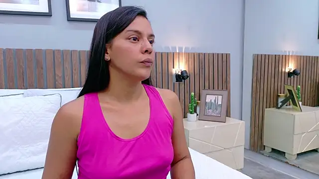 Mia Bellefort online show from 03-26-26, 07:56