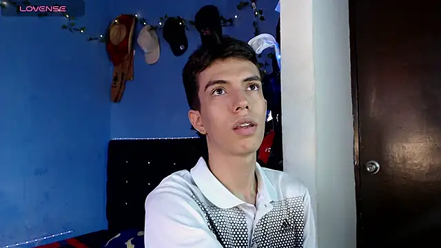 Snapshot of Juan_Gomezz26 chatting on 05-26-26, 10:08 Juan Gomezz26 online show from 05-26-26, 10:08