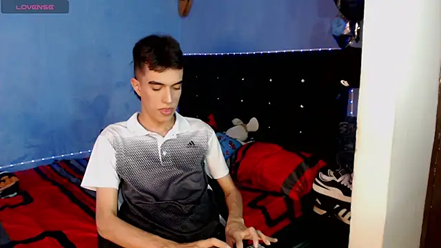 Snapshot of Juan_Gomezz26 chatting on 06-03-26, 10:47 Juan Gomezz26 online show from 06-03-26, 10:47