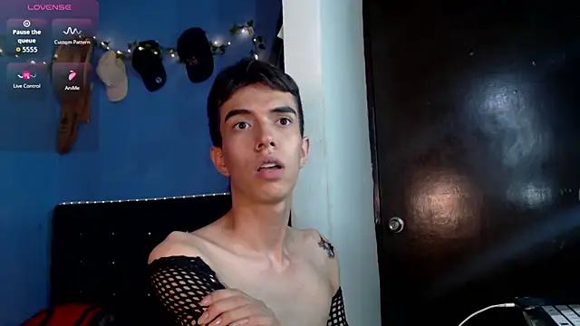 Snapshot of Juan_Gomezz26 chatting on 05-29-26, 01:00 Juan Gomezz26 online show from 05-29-26, 01:00