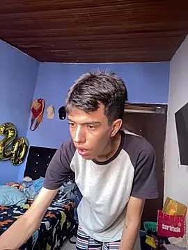 Juan Gomezz26 online show from 12-22-25, 06:52