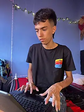 Juan Gomezz26 online show from 04-06-26, 09:27