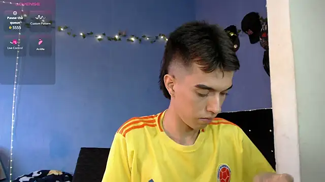 Snapshot of Juan_Gomezz26 chatting on 05-31-26, 09:26 Juan Gomezz26 online show from 05-31-26, 09:26