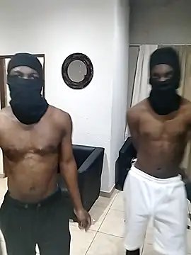 Snapshot of fourways23guy chatting on 12-16-25, 08:02 fourways23guy online show from 12-16-25, 08:02