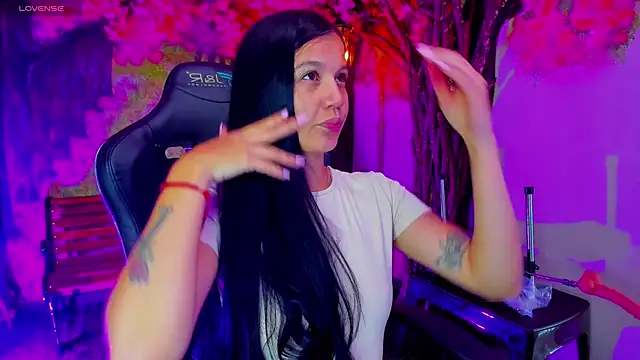 marahanson  online show from 01-11-26, 02:24