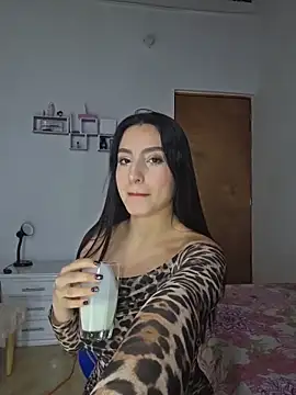 Esmeralda Rossi online show from 02-15-26, 06:25