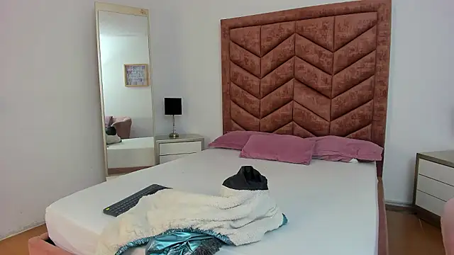 Scarlett  Noir online show from 03-25-26, 08:08