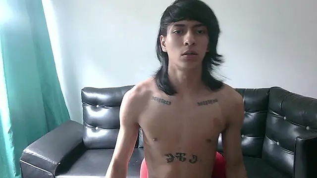 Snapshot of SebasT-sex chatting on 02-23-26, 05:35 SebasT-sex online show from 02-23-26, 05:35