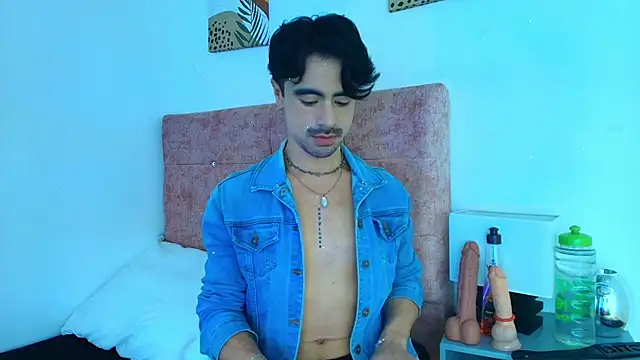 Ethan Briggs online show from 01-14-26, 03:43