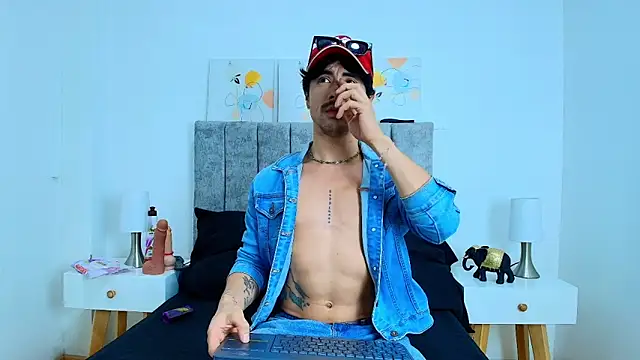 Ethan Briggs online show from 01-06-26, 02:48