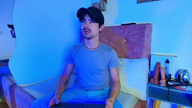 Ethan Briggs online show from 01-07-26, 03:33