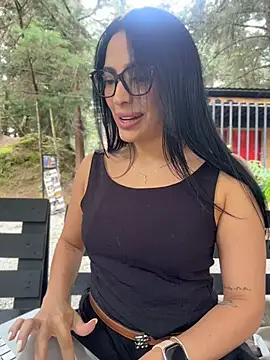 Snapshot of ValeriaTorress_ chatting on 04-29-26, 06:47 ValeriaTorress online show from 04-29-26, 06:47
