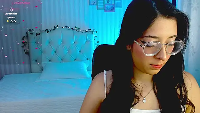 emmalove doll online show from 03-04-26, 12:18