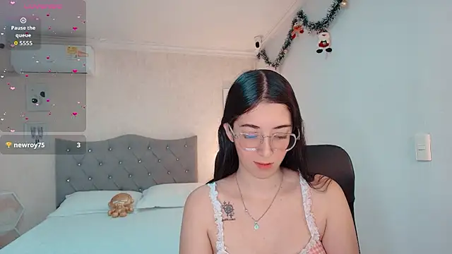 emmalove doll online show from 02-10-26, 11:20