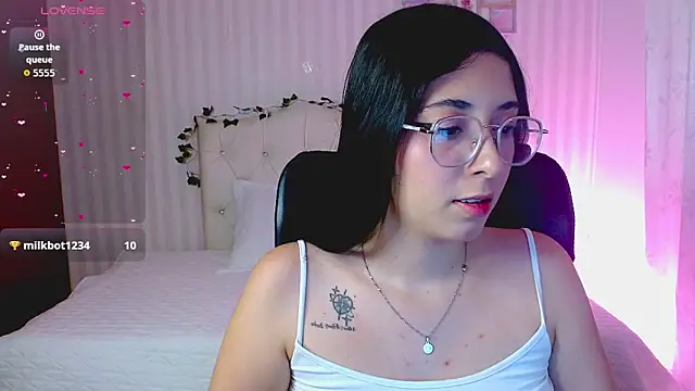 emmalove doll online show from 02-23-26, 01:07