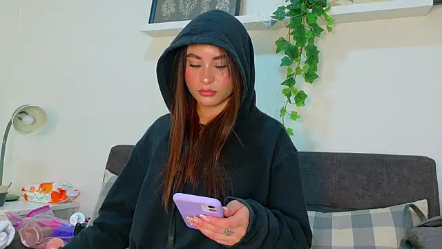 Snapshot of Miia_Anderson chatting on 04-06-26, 01:12 Miia Anderson online show from 04-06-26, 01:12