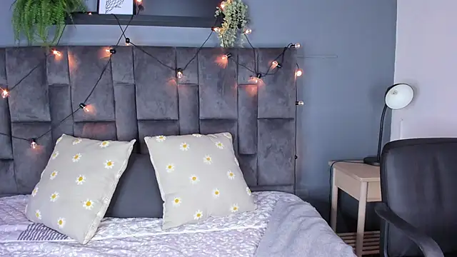 Miia Anderson online show from 01-14-26, 09:18