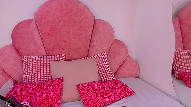 Snapshot of Miia_Anderson chatting on 02-13-26, 07:58 Miia Anderson online show from 02-13-26, 07:58