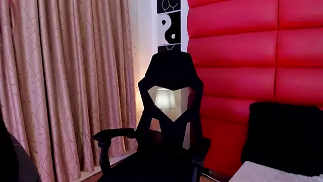 Oliviamonroex18 online show from 01-08-26, 02:28