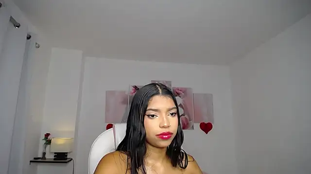 aylin ross  online show from 06-25-26, 01:25