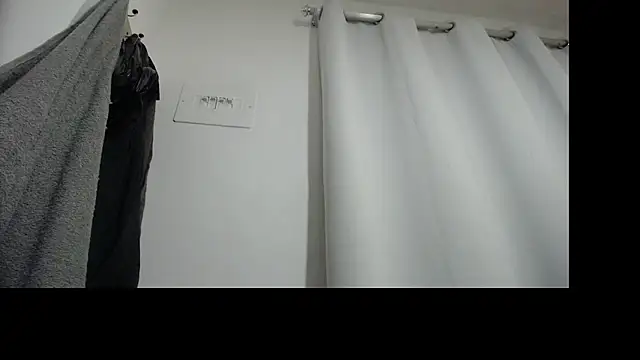 aylin ross  online show from 12-20-25, 07:44