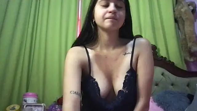 Snapshot of miia_rose_ chatting on 02-16-26, 10:51 miia rose online show from 02-16-26, 10:51