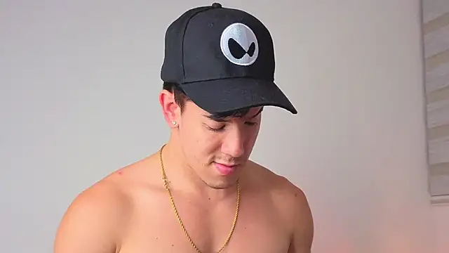 Snapshot of maxxcooper1 chatting on 01-13-26, 02:59 maxxcooper1 online show from 01-13-26, 02:59