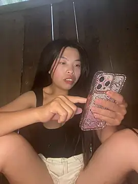 Snapshot of lux-su chatting on 04-23-26, 03:35 lux-su online show from 04-23-26, 03:35