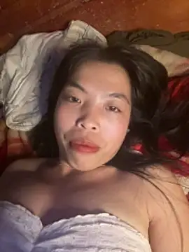 Snapshot of lux-su chatting on 04-22-26, 01:51 lux-su online show from 04-22-26, 01:51