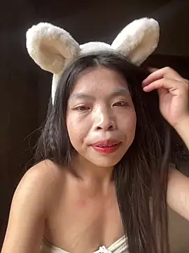 Snapshot of lux-su chatting on 05-15-26, 06:22 lux-su online show from 05-15-26, 06:22