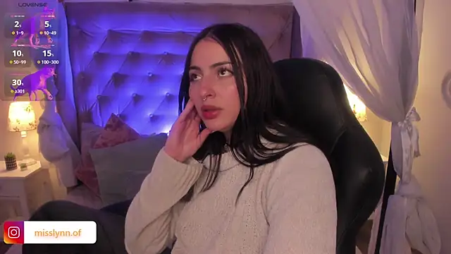 Missslynnn online show from 04-08-26, 06:37